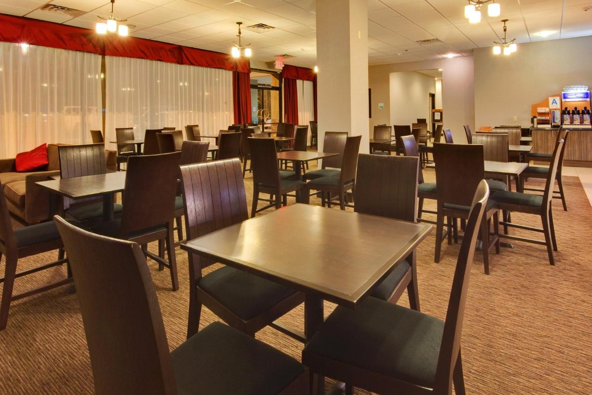 Express Angeles Lax Airport By Ihg Hotel 3*